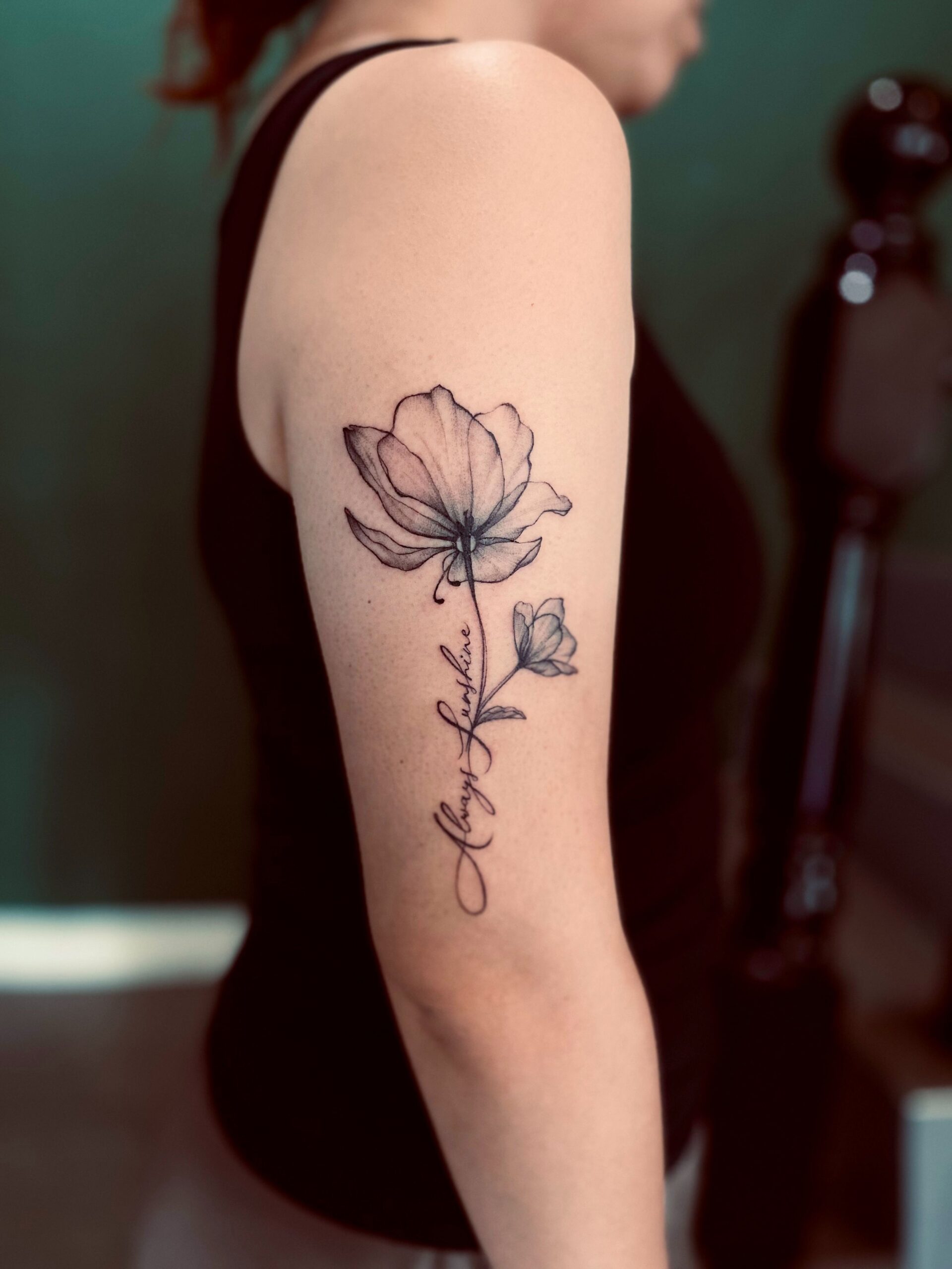 透明花刺青 台中花卉刺青設計