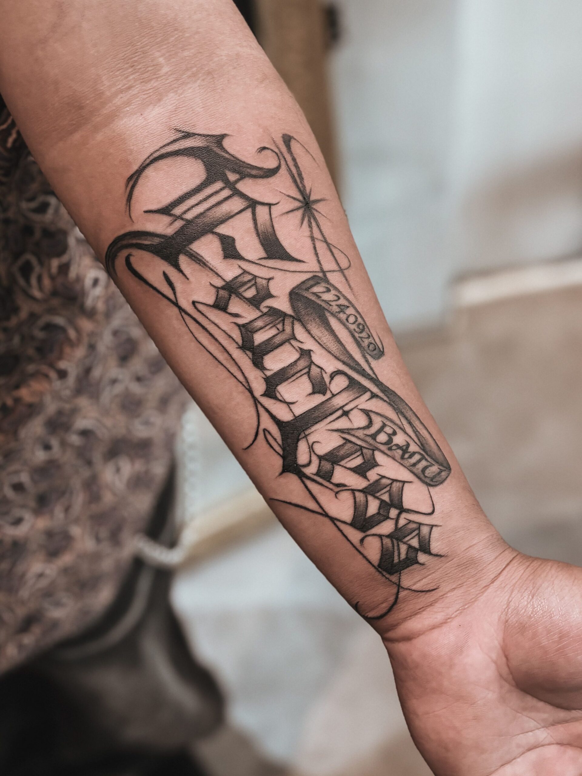 歌德體西岸字刺青 台中刺青