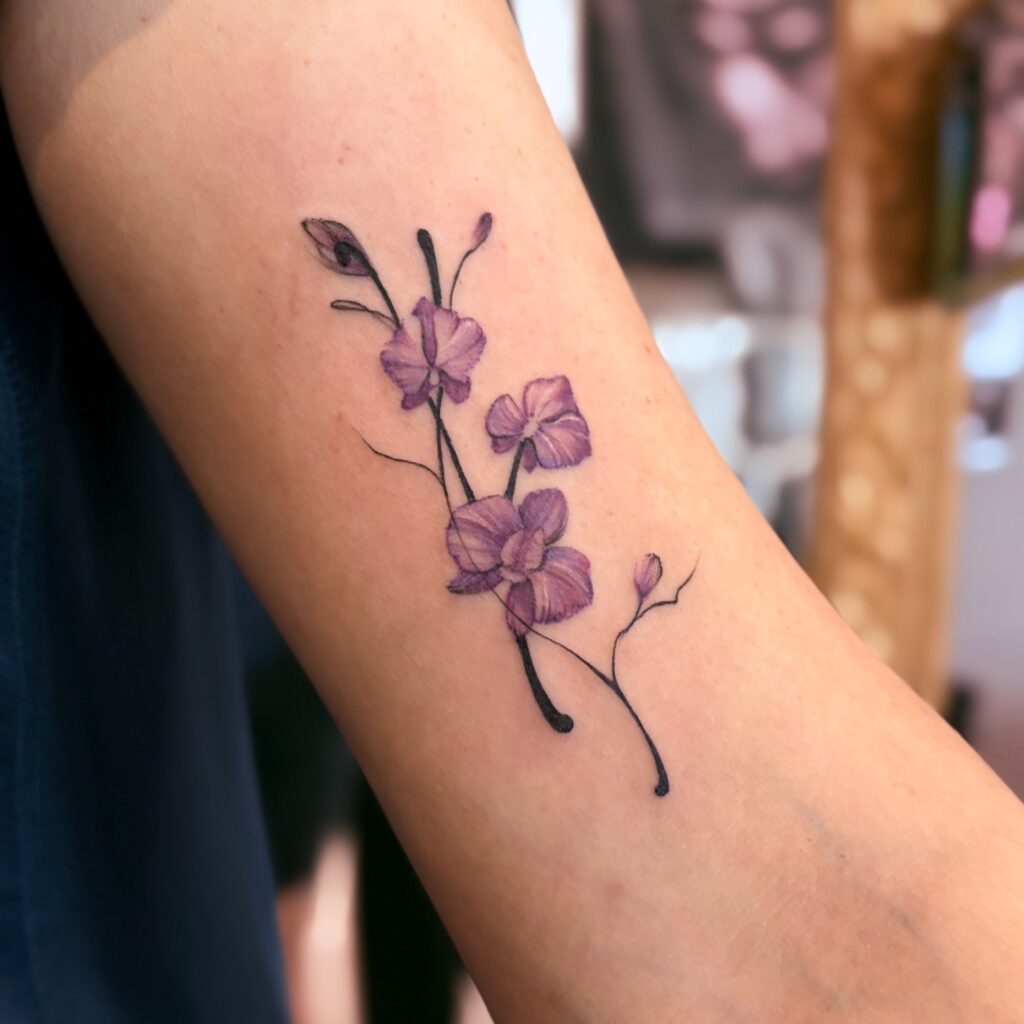 台中花卉刺青 蘭花刺青