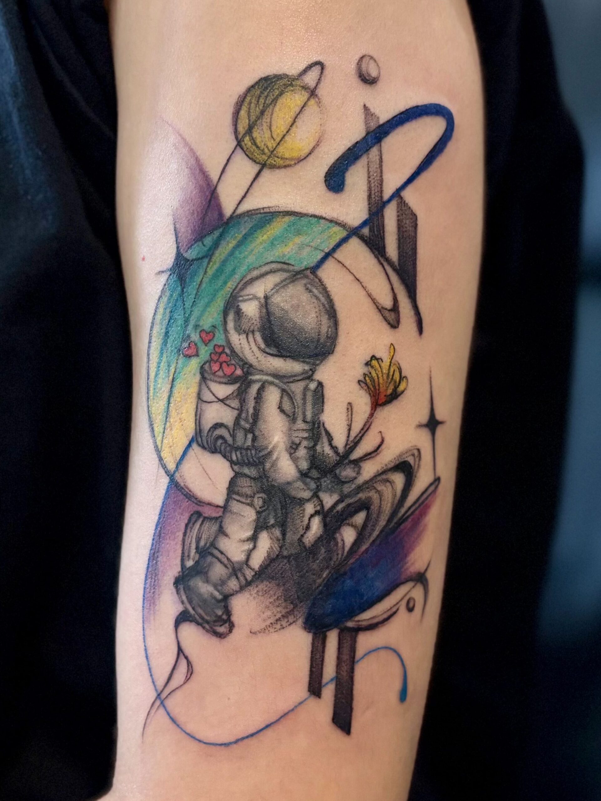 彩色太空人刺青